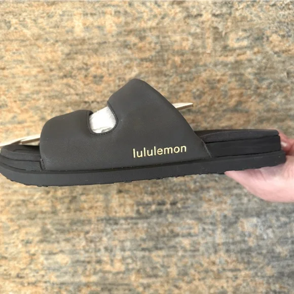 Lululemon Women's Restfeel Sandal $78 NWT 
Color Graphite Grey Size 8 - Picture 11 of 11